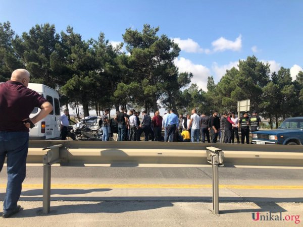 Bakı-Sumqayıt yolunda dəhşətli qəza - FOTOLAR Bakı-Sumqayıt yolunda dəhşətli qəza - FOTOLAR