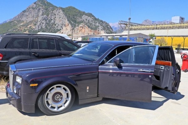 Telman İsmayılovun "Rolls-Royce"u hərracda 3 dəfə ucuzlaşdırıldı - FOTO