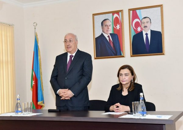 Zakir Fərəcov 60 yaşını qeyd edən kollecdə oldu, müəllimləri təltif etdi – FOTOLAR
