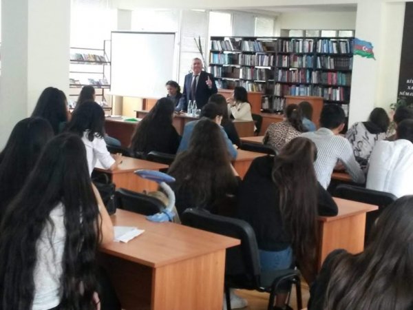 Sumqayıt kitabxanalarında yazarlar və ağsaqqallarla  görüşlər keçirilib -FOTOLAR