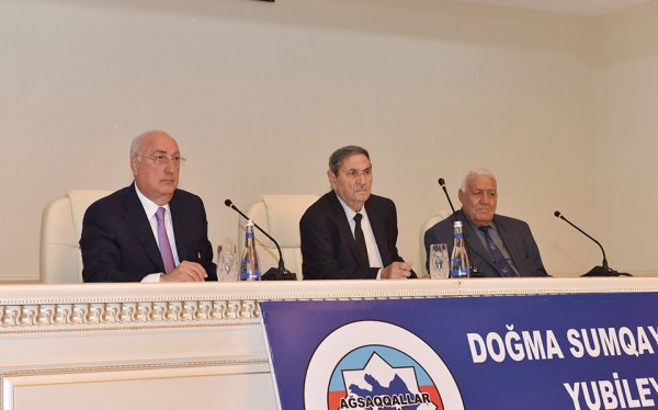 Sumqayıtın icra başçısı ağsaqallarla görüşdü -FOTOLAR