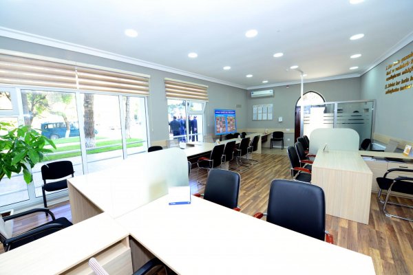 Sumqayıtda yeni təmirdən çıxmış vəkil bürosu açıldı -FOTOLAR