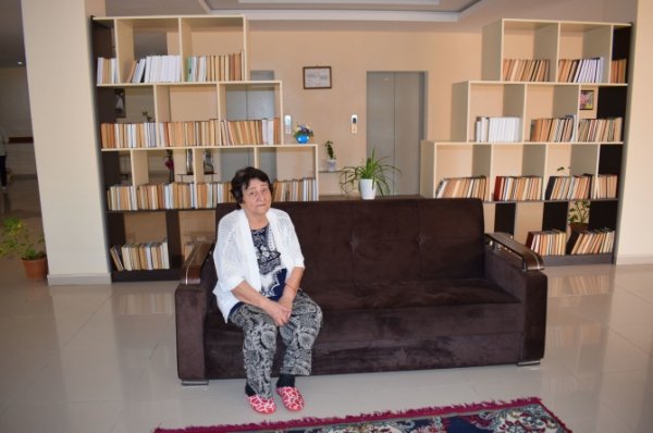 Tanınmış müğənnimizin analığı qocalar evində: “Cəhənnəmdən cənnətə düşmüşəm” (FOTO)