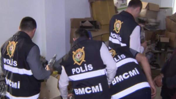 “Beluqa Tahir” saxlanıldı - Saxta spirtli içkilər hazırlayırmış... (FOTO)