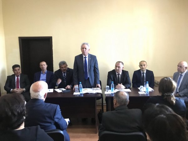 Sumqayıtda məntəqə seçki komissiyalarının sədrləri maarifləndirilir -FOTOLAR