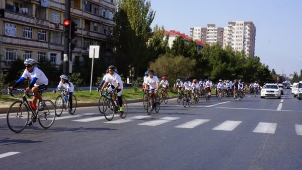 Sumqayıtda onlarla velosipedçi “Siqaretə Yox” deyərək veloyürüş keçirib - FOTOLAR