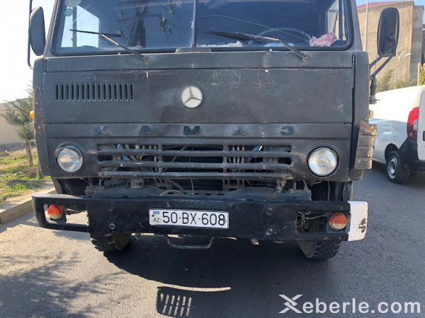 Sumqayıtda "KamAZ" velosipedçini vurub - FOTO