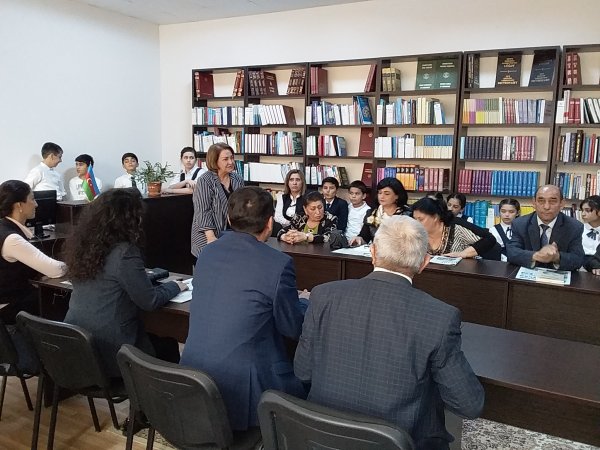 Sumqayıtlı yazar Rafiq Odayla oxucuların görüşü keçirilib - FOTOLAR
