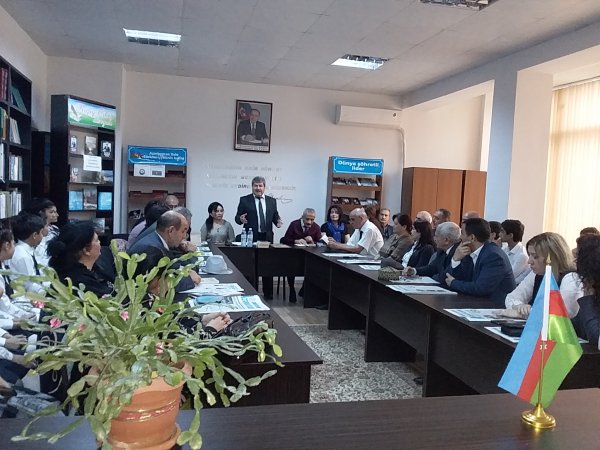 Sumqayıtlı yazar Rafiq Odayla oxucuların görüşü keçirilib - FOTOLAR