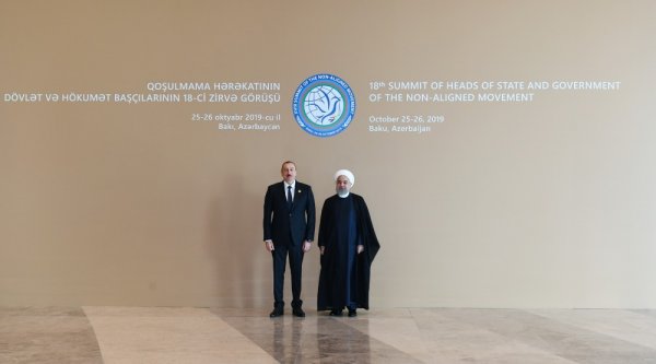 Prezidenti Zirvə Görüşündə iştirak edənləri belə qarşıladı - FOTOLAR