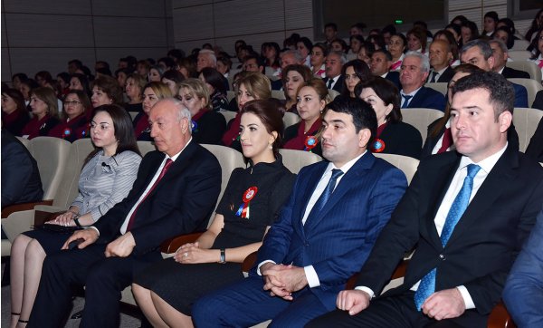 “Sumqayıtın tarixi və bu günü: məktəblilərin gözü ilə” müsabiqəsinin qalibləri mükafatlandırıldı - FOTOLAR “Sumqayıtın tarixi və bu günü: məktəblilərin gözü ilə” müsabiqəsinin qalibləri mükafatlandırıldı - FOTOLAR