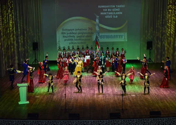 “Sumqayıtın tarixi və bu günü: məktəblilərin gözü ilə” müsabiqəsinin qalibləri mükafatlandırıldı - FOTOLAR “Sumqayıtın tarixi və bu günü: məktəblilərin gözü ilə” müsabiqəsinin qalibləri mükafatlandırıldı - FOTOLAR