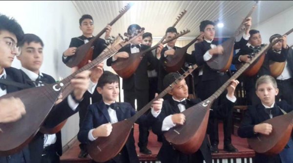 Xırdalan şəhər 11 illik musiqi məktəbinin kollektivi Lənkəranda konsert proqramı ilə çıxış ediblər - FOTOLAR Xırdalan şəhər 11 illik musiqi məktəbinin kollektivi Lənkəranda konsert proqramı ilə çıxış ediblər - FOTOLAR