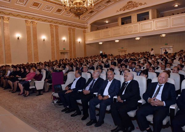 Sumqayıtın 70 illiyi ilə bağlı silsilə tədbirlər davam edir – FOTOLAR