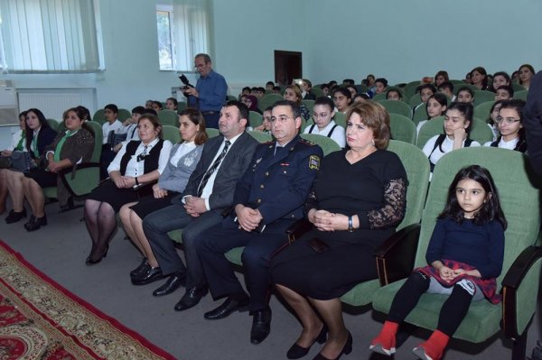 Sumqayıtda yol polisi təhsil müəssisələrində tədbir keçirdi - FOTO
