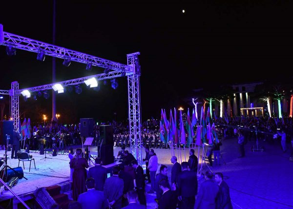 Sumqayıtda möhtəşəm açıq hava konserti təşkil edilib – FOTOLAR