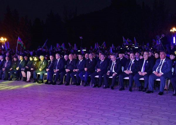Sumqayıtda möhtəşəm açıq hava konserti təşkil edilib – FOTOLAR