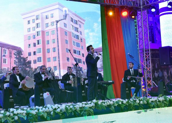 Sumqayıtda möhtəşəm açıq hava konserti təşkil edilib – FOTOLAR