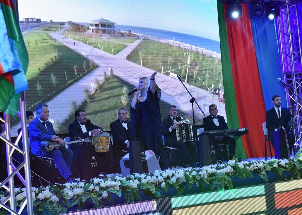 Sumqayıtda möhtəşəm açıq hava konserti təşkil edilib – FOTOLAR