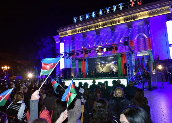 Sumqayıtda möhtəşəm açıq hava konserti təşkil edilib – FOTOLAR