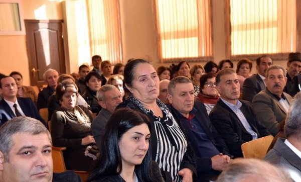 Zakir Fərəcov sakinlərlə görüşdü, problemlərini dinlədi – FOTOLAR