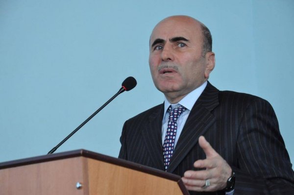Mətbuat Şurasının icraçı katibi Zakir Fərəcova müraciət etdi - FOTO