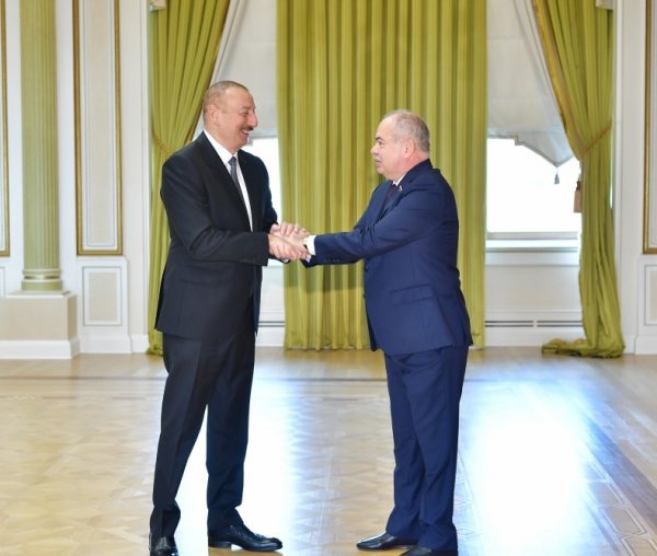 İlham Əliyev onları qəbul etdi - FOTO