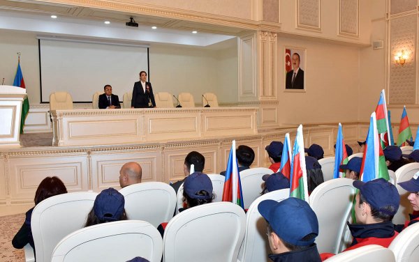 Sumqayıt məktəbliləri  şimal bölgəsinə səyahətə çıxıblar - FOTOLAR