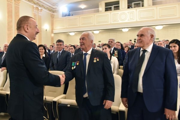 Prezidentin Sumqayıtda iştirak etdiyi tədbirdən FOTOLAR