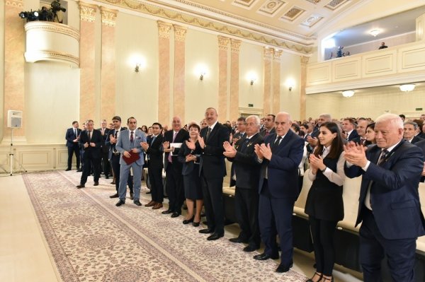 Prezidentin Sumqayıtda iştirak etdiyi tədbirdən FOTOLAR