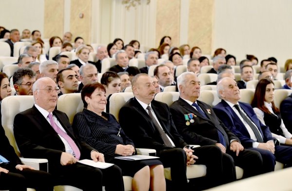 Prezidentin Sumqayıtda iştirak etdiyi tədbirdən FOTOLAR