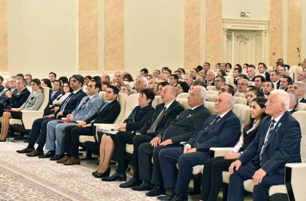 Prezidentin Sumqayıtda iştirak etdiyi tədbirdən FOTOLAR