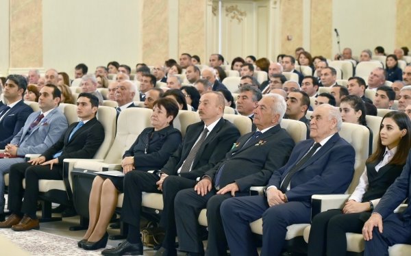 Prezidentin Sumqayıtda iştirak etdiyi tədbirdən FOTOLAR