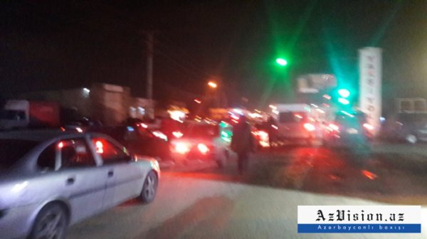 Sumqayıtın girişində böyük tıxac yaranıb - FOTO 