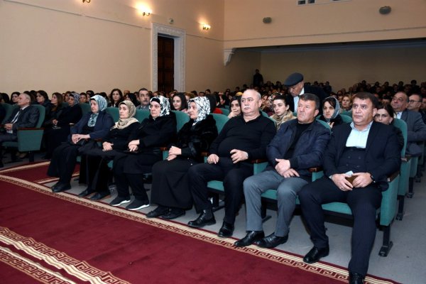 Sumqayıtda Milli Qəhrəman Bəhruz Mansurova həsr olunmuş film nümayiş olunub -FOTOLAR