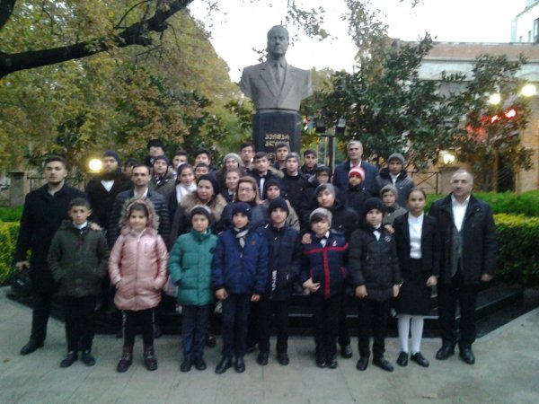 Abşeronun musiqi məktəblərinin kollektivləri Gürcüstanda səfərdə olublar - FOTO Abşeronun musiqi məktəblərinin kollektivləri Gürcüstanda səfərdə olublar - FOTO