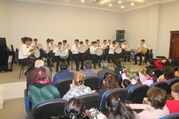 Xırdalan şəhər Musiqi məktəbinin kollektivi İsmayıllıda konsert proqramı ilə çıxış edib - FOTOLAR