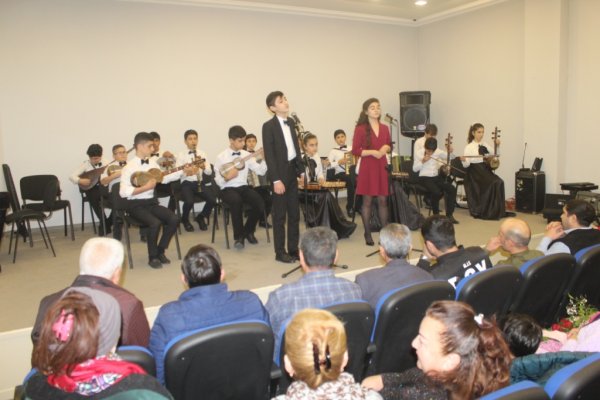 Xırdalan şəhər Musiqi məktəbinin kollektivi İsmayıllıda konsert proqramı ilə çıxış edib - FOTOLAR