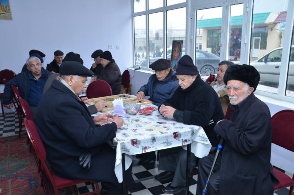 Sumqayıtda "Ahıllar üçün günərzi qaygı mərkəzi” uğurla fəaliyyətini davam etdirir - FOTOLAR