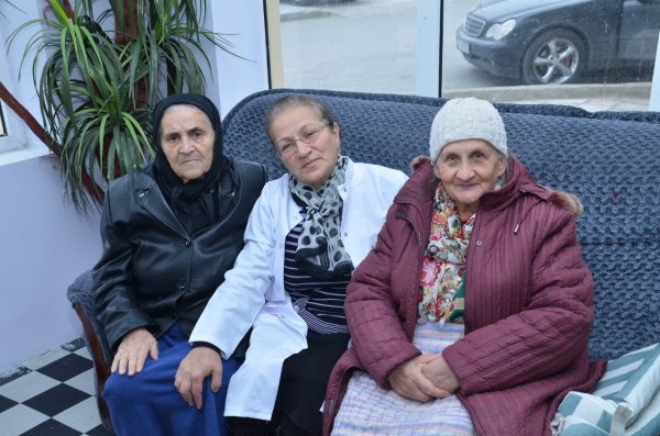 Sumqayıtda "Ahıllar üçün günərzi qaygı mərkəzi” uğurla fəaliyyətini davam etdirir - FOTOLAR