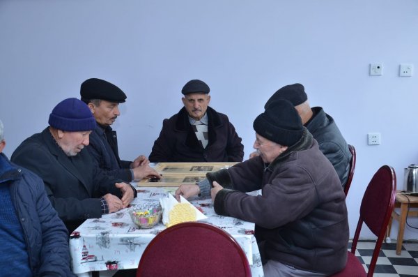 Sumqayıtda "Ahıllar üçün günərzi qaygı mərkəzi” uğurla fəaliyyətini davam etdirir - FOTOLAR