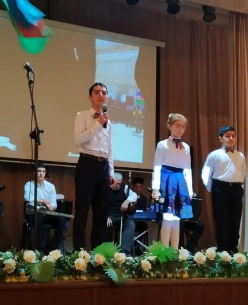 Sumqayıt şəhər “Dostluq” mədəniyyət evinin bədii özfəaliyyət kollektivlərinin hesabat konserti keçirilib - FOTOLAR Sumqayıt şəhər “Dostluq” mədəniyyət evinin bədii özfəaliyyət kollektivlərinin hesabat konserti keçirilib - FOTOLAR