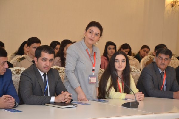 Sumqayıtda bələdiyyə üzvlüyünə namizədlərlə görüş keçirilib - FOTO