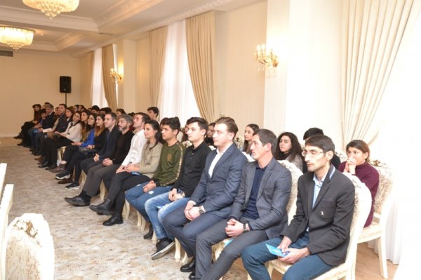 Sumqayıtda bələdiyyə üzvlüyünə namizədlərlə görüş keçirilib - FOTO