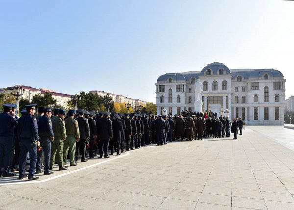 Sumqayıtda Heydər Əliyevin anım mərasimi keçirilib – FOTOLAR