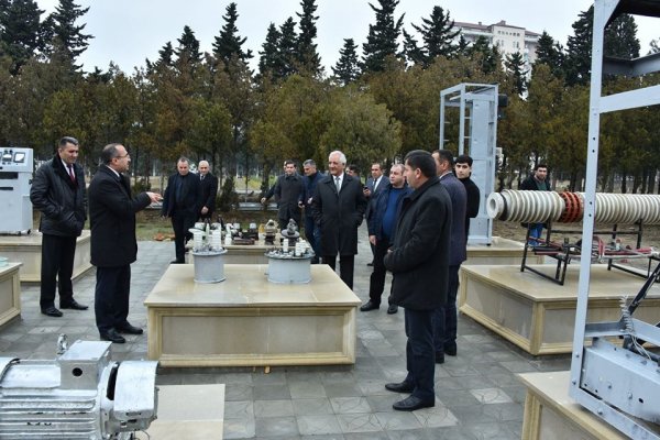 SDU-nun elmi-texniki bazası gücləndirildi: xaricdən yeni avadanlıqlar alındı - FOTO SDU-nun elmi-texniki bazası gücləndirildi: xaricdən yeni avadanlıqlar alındı - FOTO