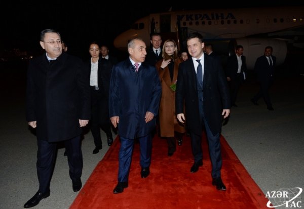 Zelenski Azərbaycana gəldi - FOTO