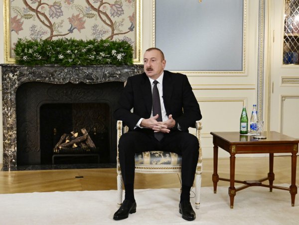 İlham Əliyev azərbaycanlı jurnalistlərə müsahibə verdi - FOTO