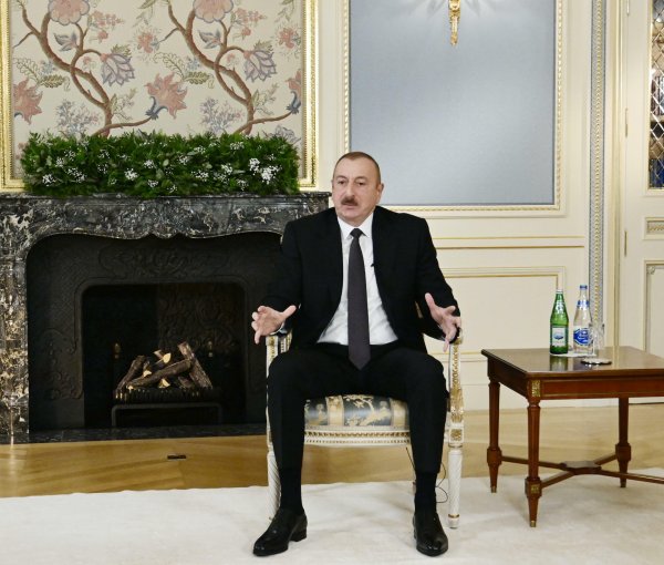 İlham Əliyev azərbaycanlı jurnalistlərə müsahibə verdi - FOTO