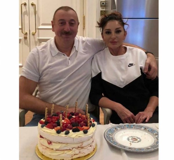 Prezidentin ad günündən FOTOLAR Prezidentin ad günündən FOTOLAR